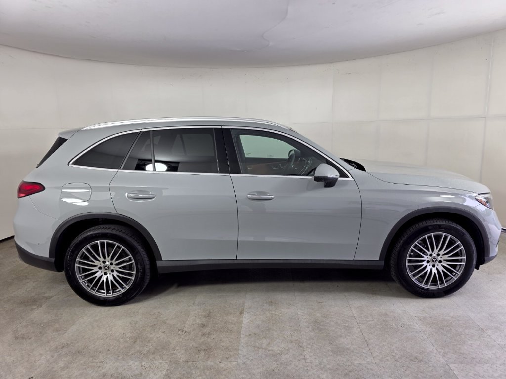 Certified 2026 Mercedes-Benz GLC 300 image 3