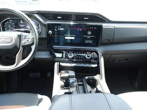 Used 2024 GMC Sierra 1500 AT4 w/ Technology Package AWD/4WD image 49