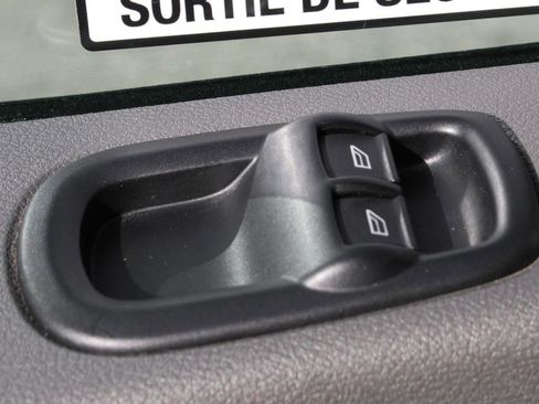 Used 2023 Ford Transit 350 XLT image 23