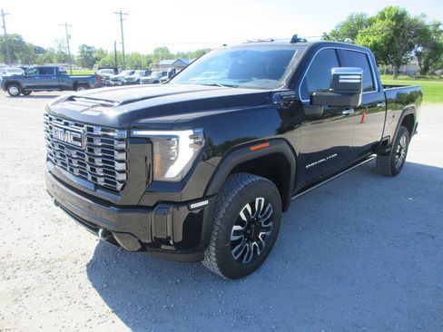 New 2026 GMC Sierra 2500 Denali Ultimate AWD/4WD image 11