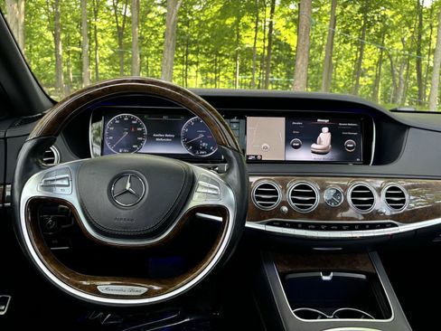 Used 2015 Mercedes-Benz S 550 4MATIC Sedan image 29