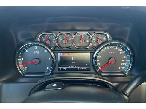 Used 2018 GMC Yukon SLT image 22