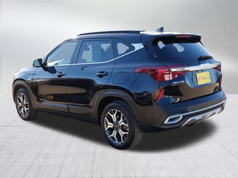 Certified 2023 Kia Seltos EX image 3