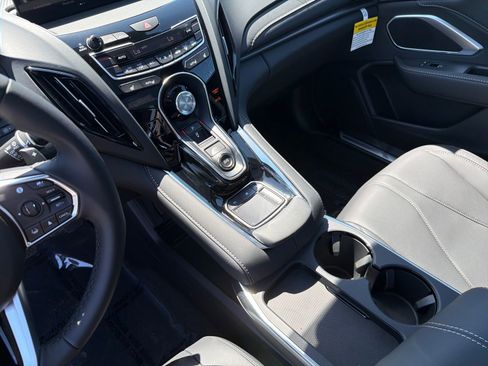 New 2026 Acura RDX SH-AWD image 17