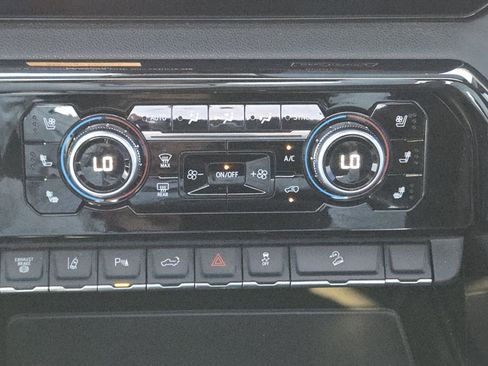 Used 2024 GMC Sierra 3500 AT4 w/ AT4 Premium Plus Package image 38