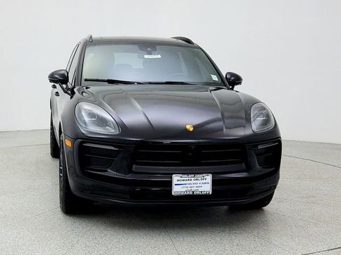 Used 2022 Porsche Macan image 2