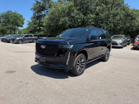 Used 2024 Cadillac Escalade Sport Platinum AWD/4WD image 2
