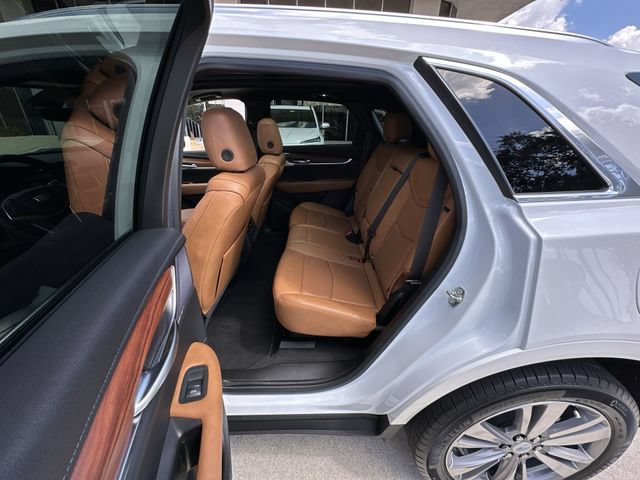 Certified 2024 Cadillac XT5 Premium Luxury w/ Technology Package FWD image 30