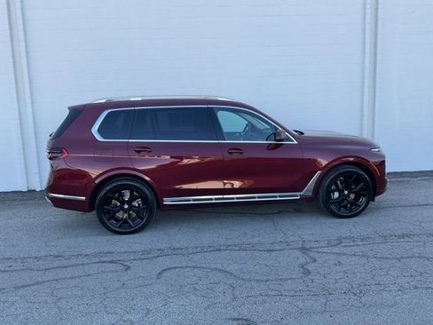 Used 2024 BMW X7 xDrive40i image 3