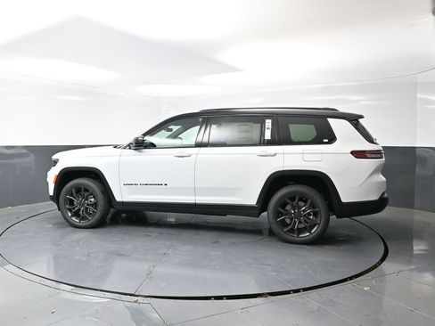 New 2025 Jeep Grand Cherokee L Limited w/ Trailer Tow Package image 11