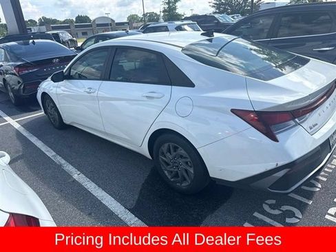 Used 2024 Hyundai Elantra SEL FWD image 9