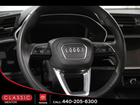 Used 2025 Audi Q3 2.0T Premium image 7