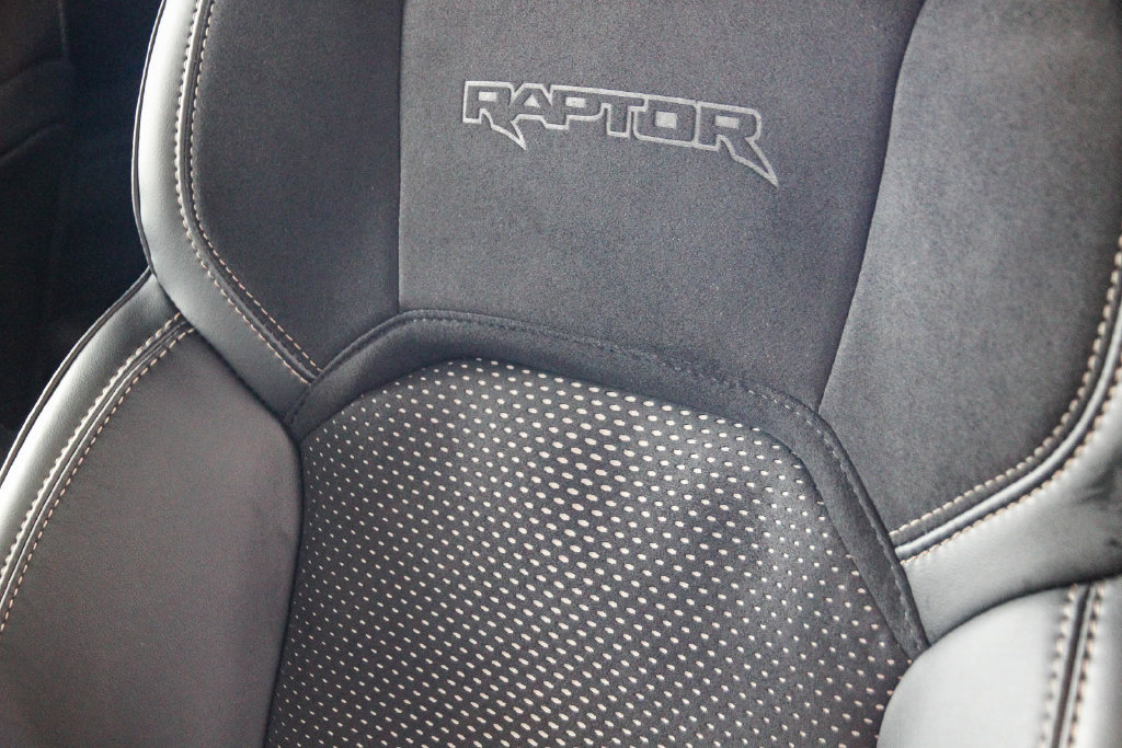New 2026 Ford Bronco Raptor w/ Interior Carbon Fiber Pack AWD/4WD image 27