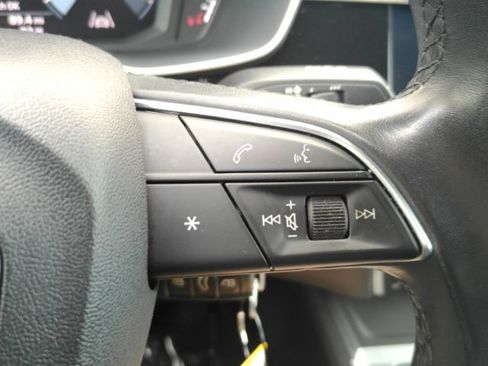 Used 2022 Audi Q3 2.0T Premium AWD/4WD image 37