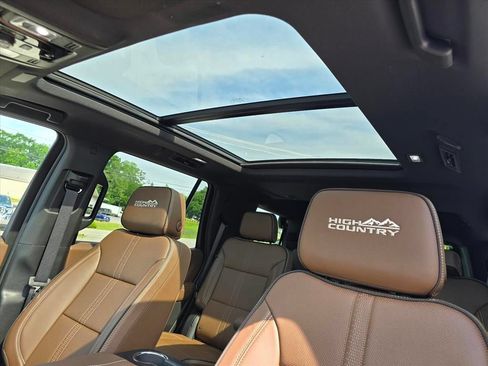 New 2026 Chevrolet Tahoe High Country AWD/4WD image 7
