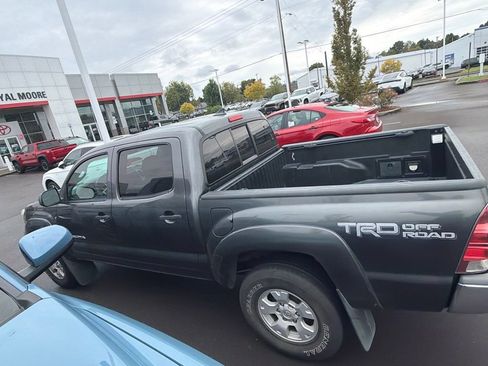 Used 2015 Toyota Tacoma PreRunner w/ TRD Off-Road Package RWD image 7