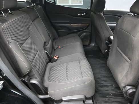 Used 2019 GMC Acadia SLE image 8