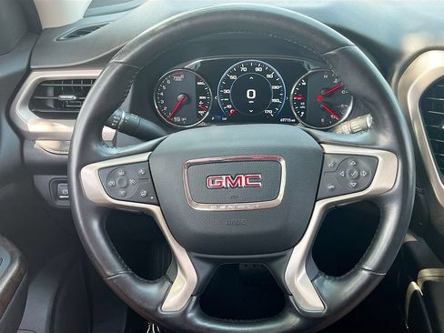 Used 2022 GMC Acadia Denali w/ Denali Technology Package AWD/4WD image 11
