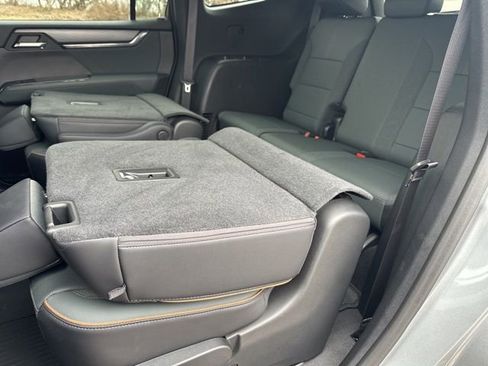 Used 2025 GMC Acadia AT4 w/ Super Cruise Package image 51