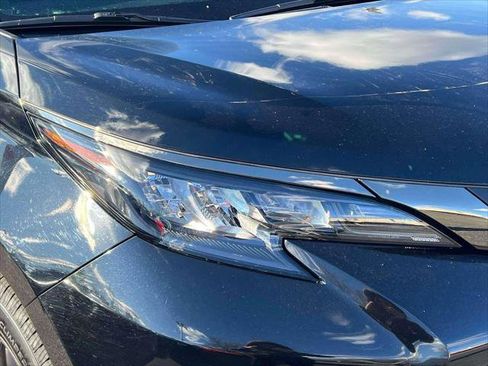 Certified 2024 Toyota Sienna XLE Woodland Edition image 10