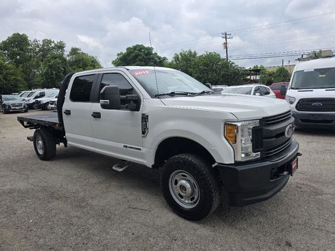 Used 2019 Ford F250 XL w/ Power Equipment Group AWD/4WD image 1