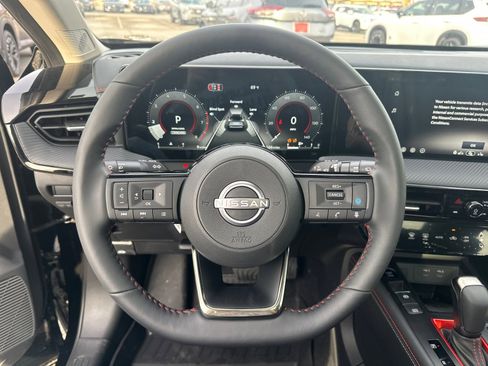 New 2026 Nissan Kicks SR image 23