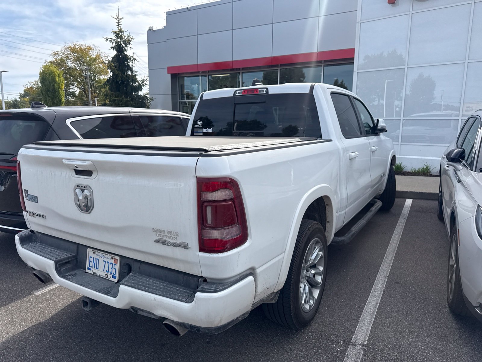 Used 2019 RAM 1500 Laramie w/ Sport Appearance Package AWD/4WD image 6