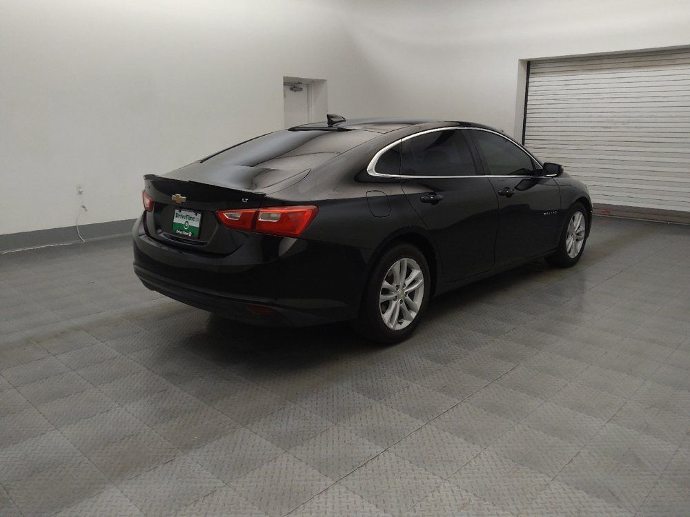 Used 2017 Chevrolet Malibu LT w/ Leather Package FWD image 9