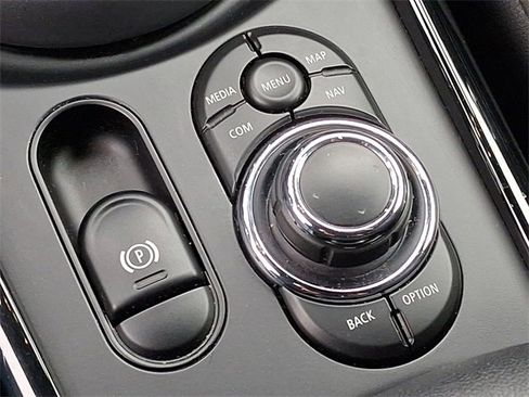 Certified 2023 MINI Cooper Clubman S w/ Signature Upholstery Package image 27