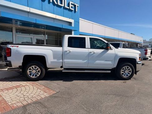 Used 2016 Chevrolet Silverado 2500 LT w/ LT Convenience Package image 9
