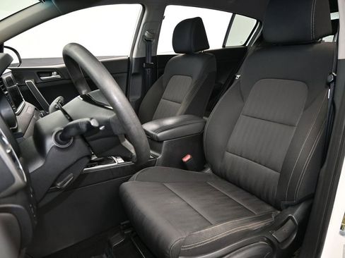 Used 2020 Kia Sportage LX image 10