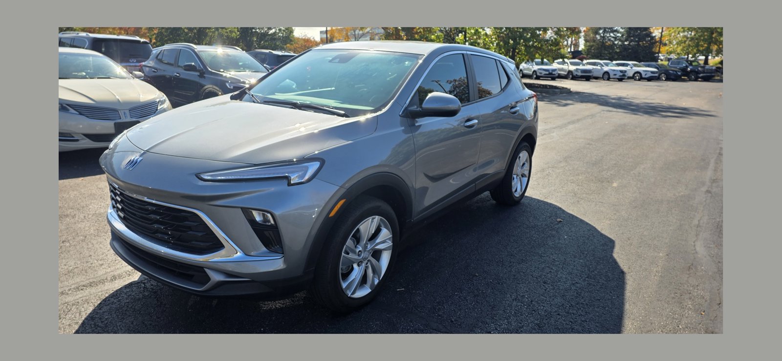 Used 2024 Buick Encore GX Preferred w/ Comfort Package AWD/4WD image 1