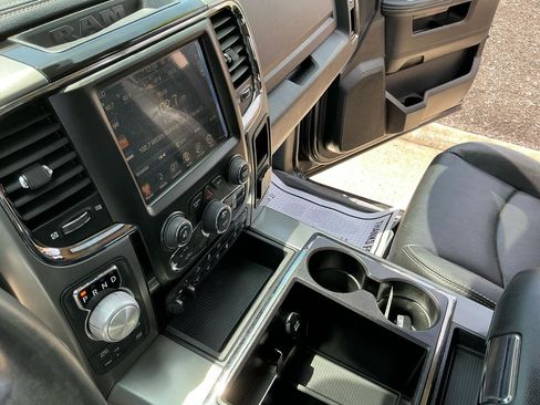 Used 2015 RAM 1500 Sport w/ Convenience Group AWD/4WD image 18