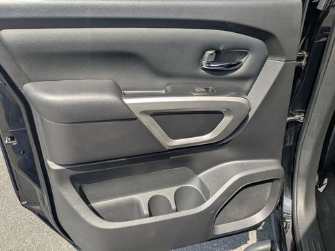 Certified 2024 Nissan Titan SV w/ SV Convenience Package RWD image 18