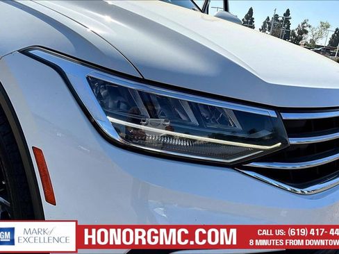 Used 2022 Volkswagen Tiguan SE image 30