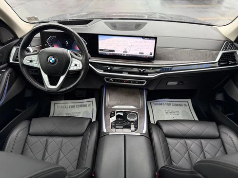 Used 2024 BMW X7 xDrive40i w/ Premium Package AWD/4WD image 2