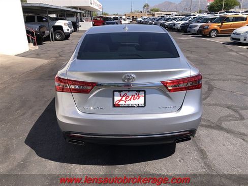 Used 2018 Toyota Avalon Limited w/ Carpet Mat Package FWD image 7