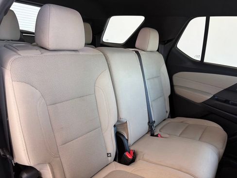 Used 2023 Chevrolet Traverse LS FWD image 33
