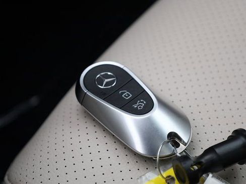 Used 2024 Mercedes-Benz C 300 4MATIC Sedan image 24
