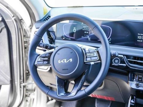 New 2026 Kia Seltos S image 8