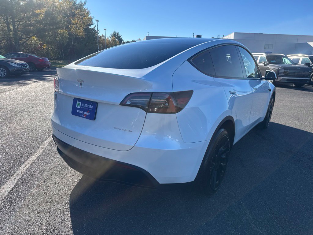 Used 2023 Tesla Model Y Long Range AWD/4WD image 5