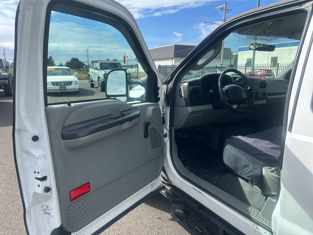 Used 2005 Ford F350 XLT RWD image 14