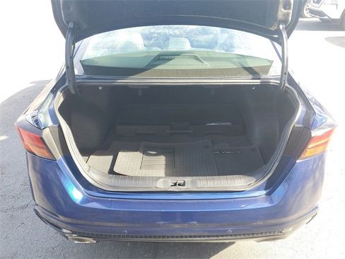 Certified 2024 Nissan Altima 2.5 SR w/ SR Premium Package image 8