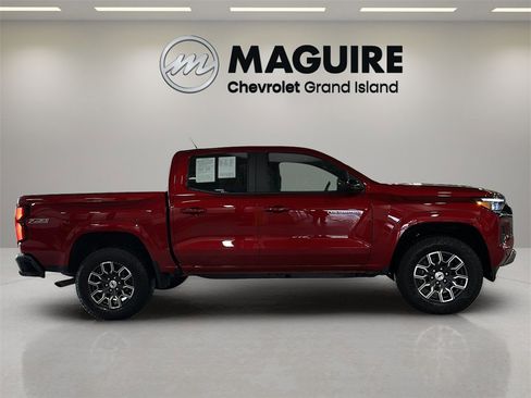Used 2024 Chevrolet Colorado Z71 w/ Z71 Convenience Package 2 image 2