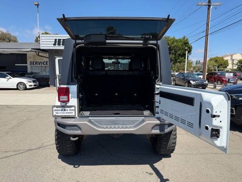 Used 2016 Jeep Wrangler Unlimited Sahara AWD/4WD image 6