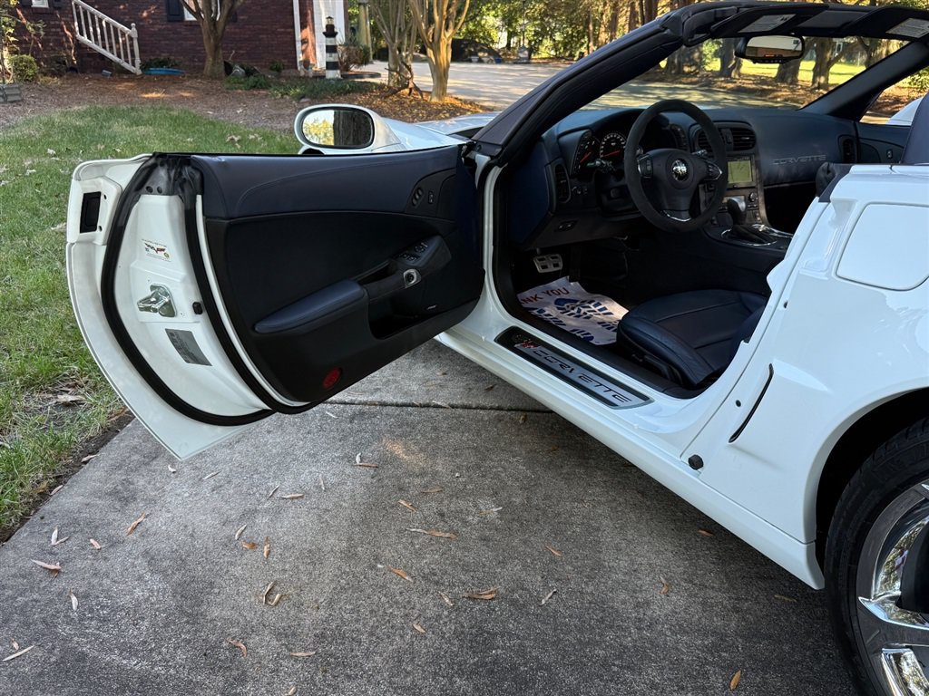 Used 2013 Chevrolet Corvette Grand Sport w/ 4LT Preferred Equipment Group RWD image 55