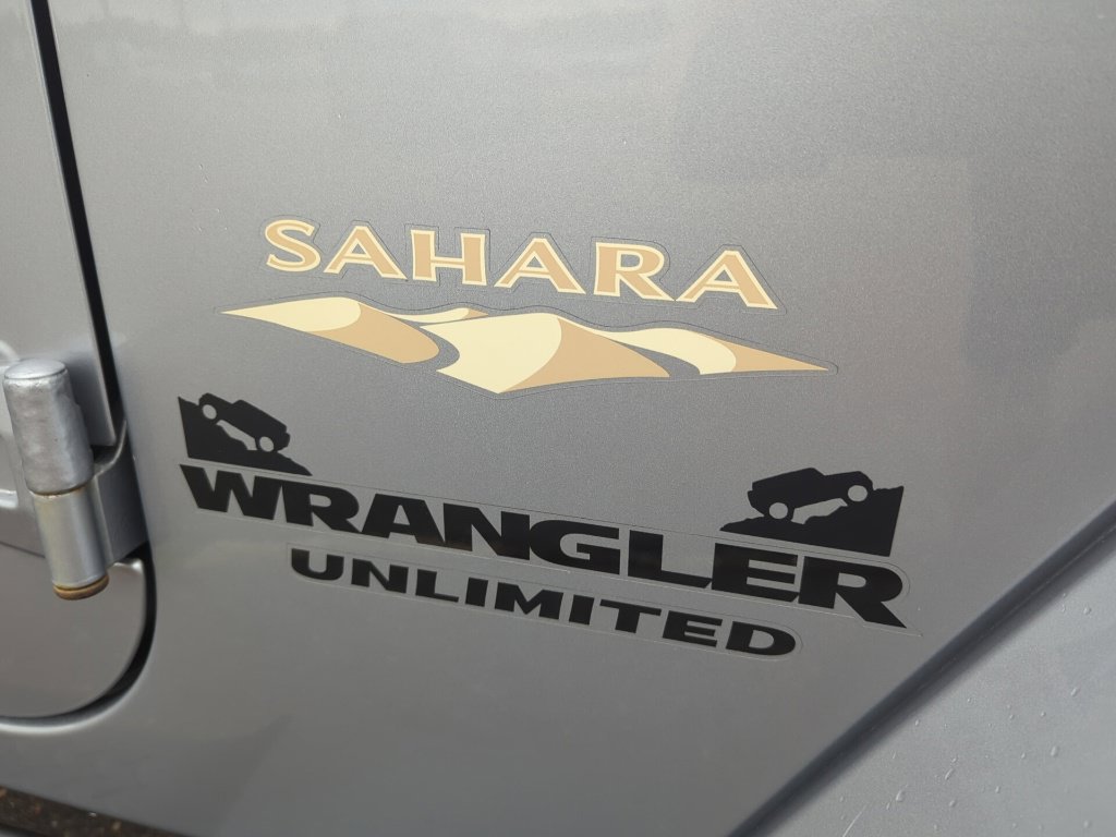 Used 2013 Jeep Wrangler Unlimited Sahara w/ Connectivity Group AWD/4WD image 6