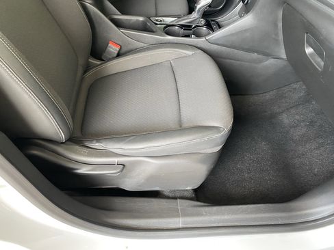 Used 2024 Buick Encore GX Preferred FWD image 30