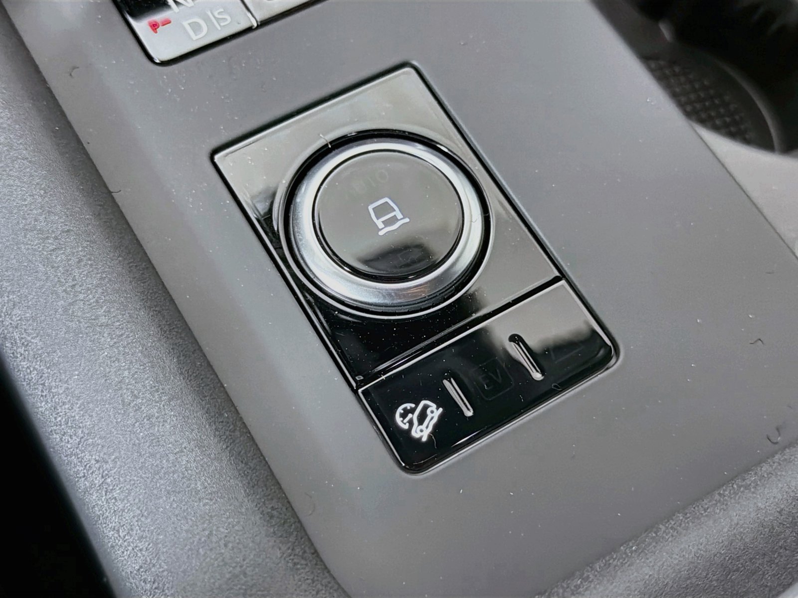 New 2026 Land Rover Discovery S AWD/4WD image 19