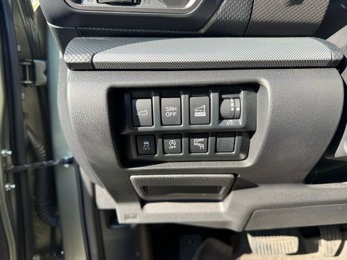 Used 2020 Subaru Forester Limited w/ Popular Package #3 image 16